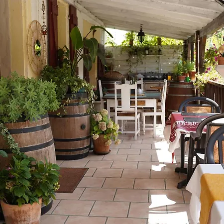 La Fontenelle D'hotes 3*