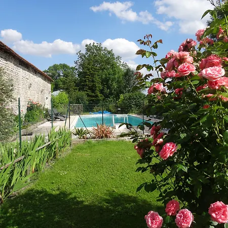 La Fontenelle D'hotes Bed & Breakfast