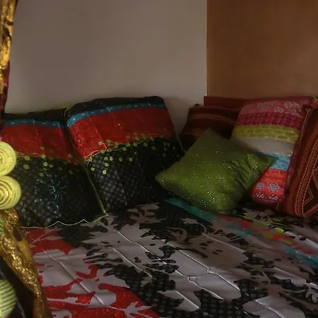 La Fontenelle D'hotes Bed & Breakfast